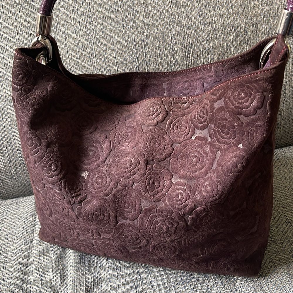 Arcadia Purple leather/suede Floral Embossed Handbag. - Picture 3 of 16